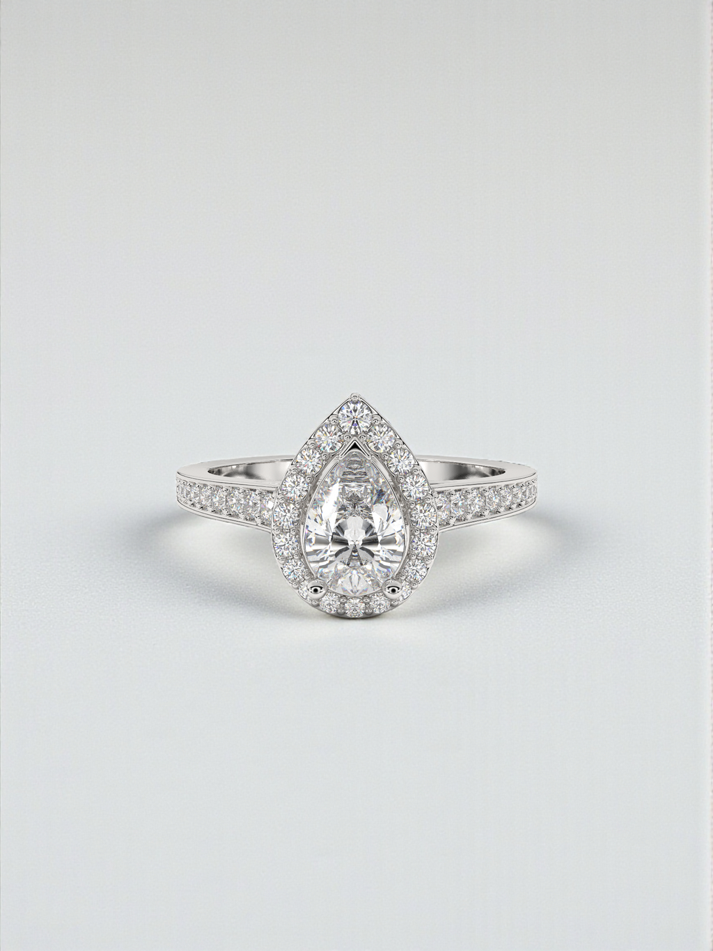 Lumière Pear Halo Ring