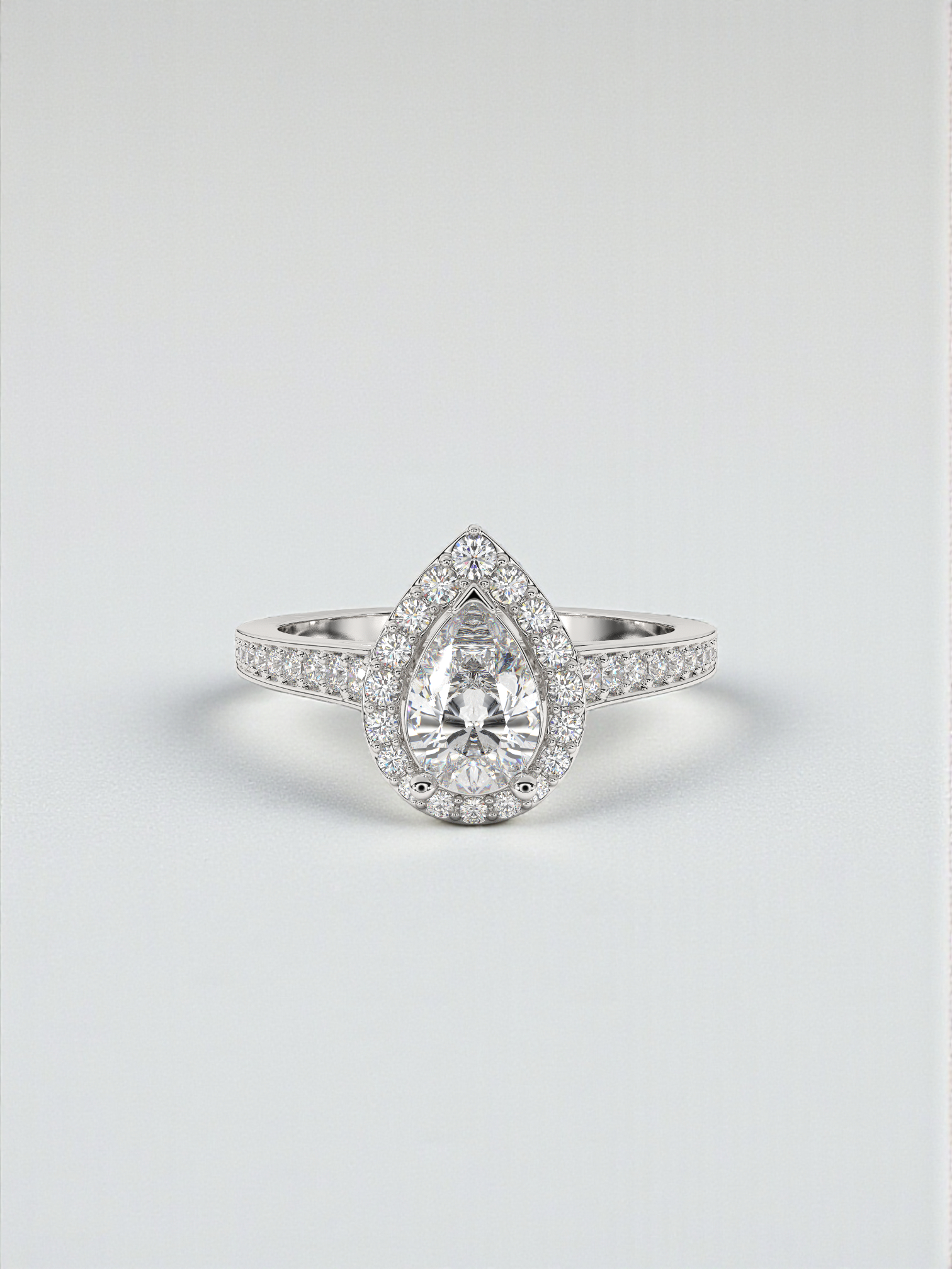 Lumière Pear Halo Ring