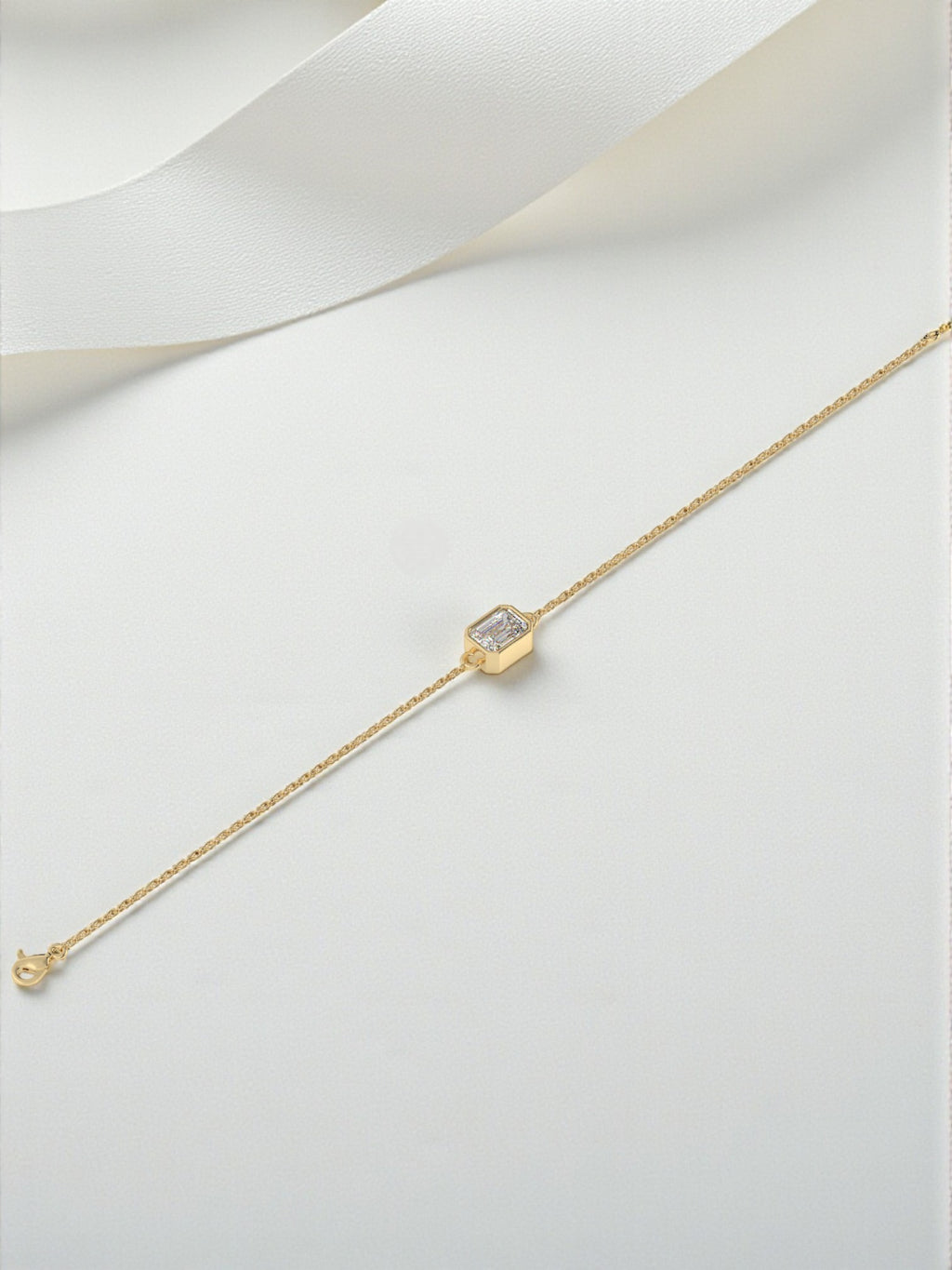 Emerald Solitaire Luxe Bracelet